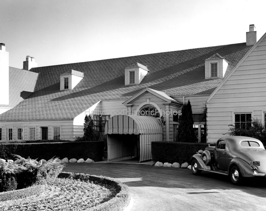 Hillcrest Country Club 1944 1 Across the street from 20th Century Fox Studios wm.jpg